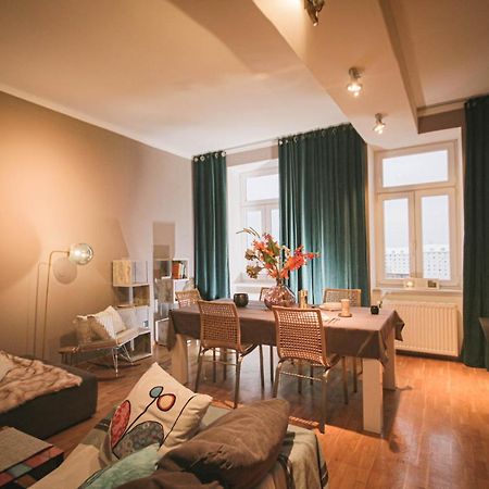 Charming Apartment: Only 10 Minutes To The Center ウィーン エクステリア 写真