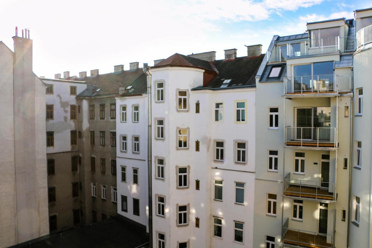 Charming Apartment: Only 10 Minutes To The Center ウィーン エクステリア 写真