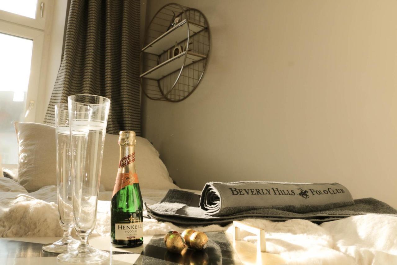 Charming Apartment: Only 10 Minutes To The Center ウィーン エクステリア 写真